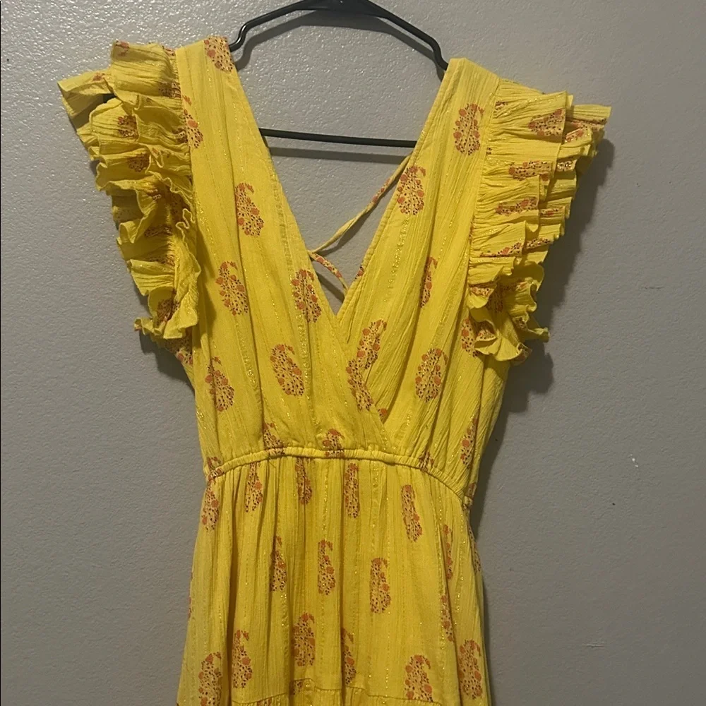 A Loves A Yellow Floral Dress - Picture 3 of 6